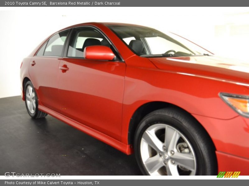 Barcelona Red Metallic / Dark Charcoal 2010 Toyota Camry SE
