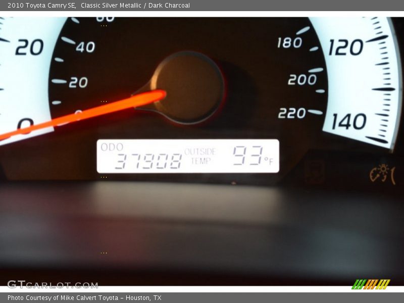 Classic Silver Metallic / Dark Charcoal 2010 Toyota Camry SE