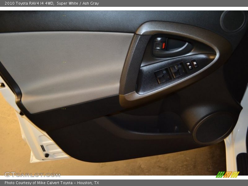 Super White / Ash Gray 2010 Toyota RAV4 I4 4WD