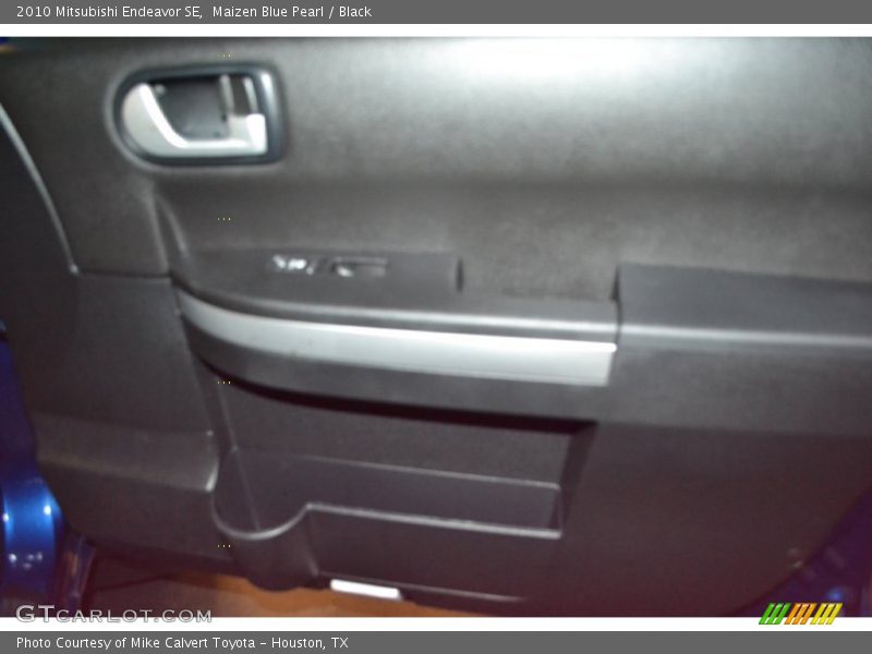 Maizen Blue Pearl / Black 2010 Mitsubishi Endeavor SE