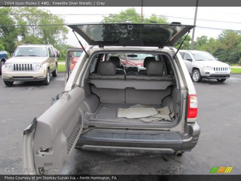 Powellite Silver Metallic / Gray 2004 Isuzu Rodeo S 4WD