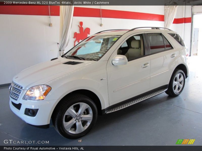 Arctic White / Cashmere 2009 Mercedes-Benz ML 320 BlueTec 4Matic