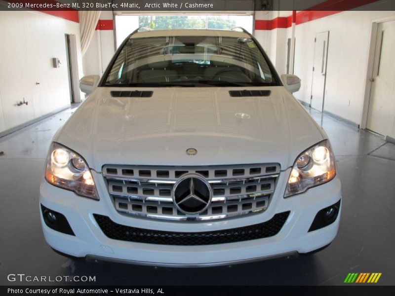 Arctic White / Cashmere 2009 Mercedes-Benz ML 320 BlueTec 4Matic