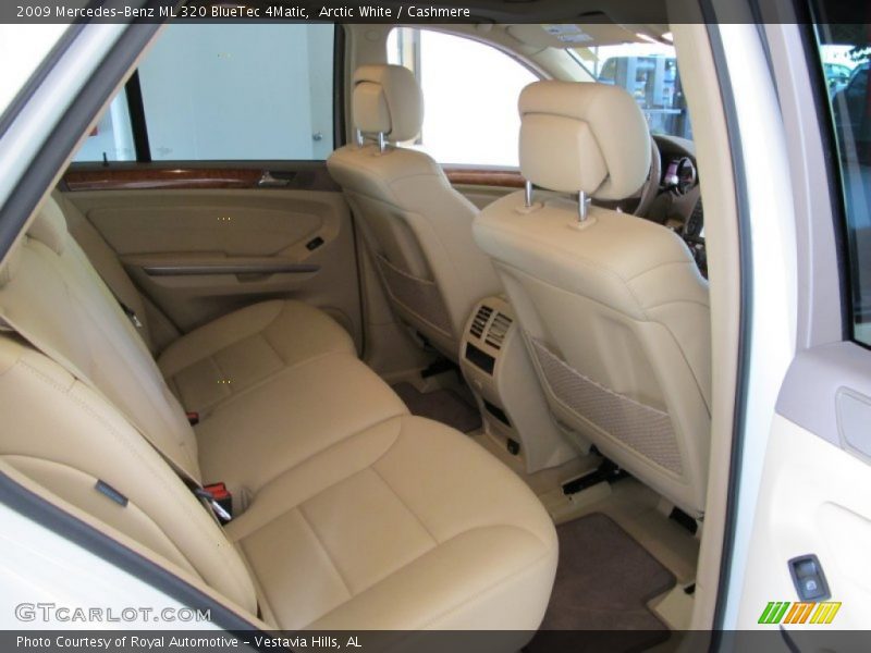Arctic White / Cashmere 2009 Mercedes-Benz ML 320 BlueTec 4Matic