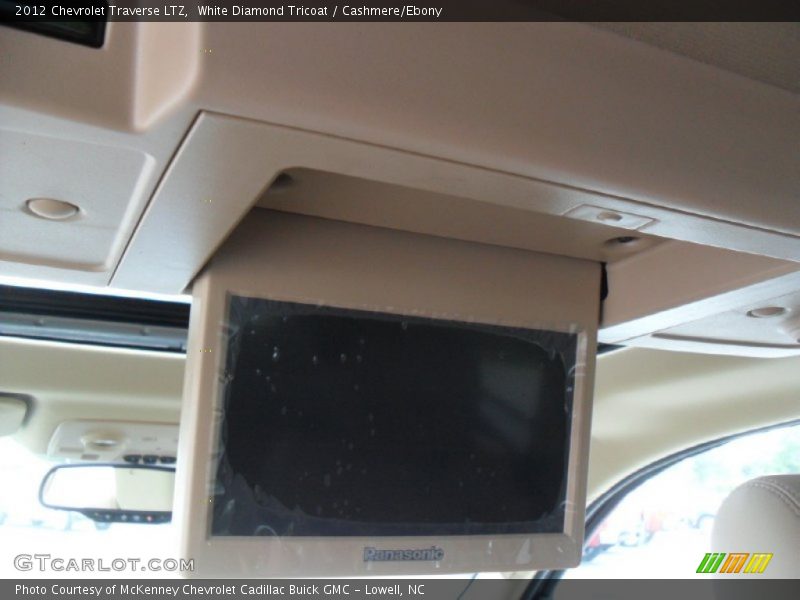 White Diamond Tricoat / Cashmere/Ebony 2012 Chevrolet Traverse LTZ