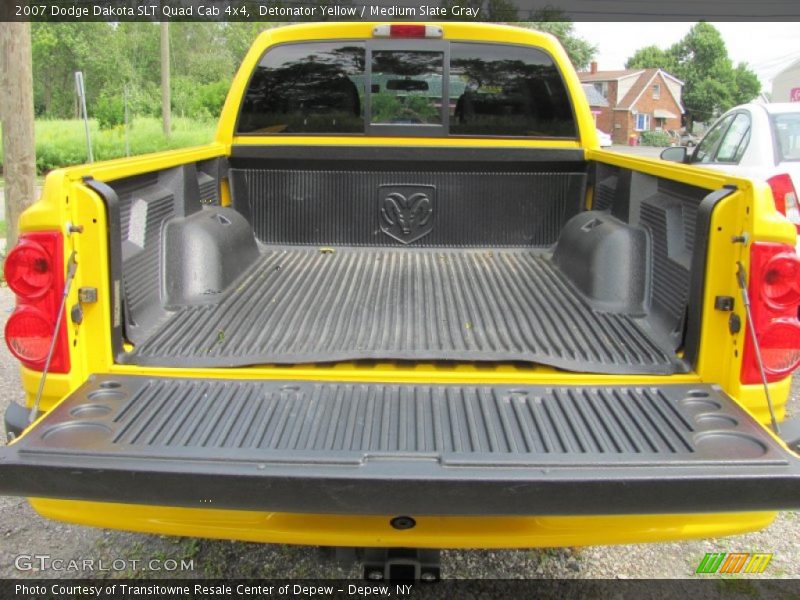  2007 Dakota SLT Quad Cab 4x4 Trunk
