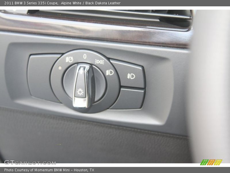 Alpine White / Black Dakota Leather 2011 BMW 3 Series 335i Coupe