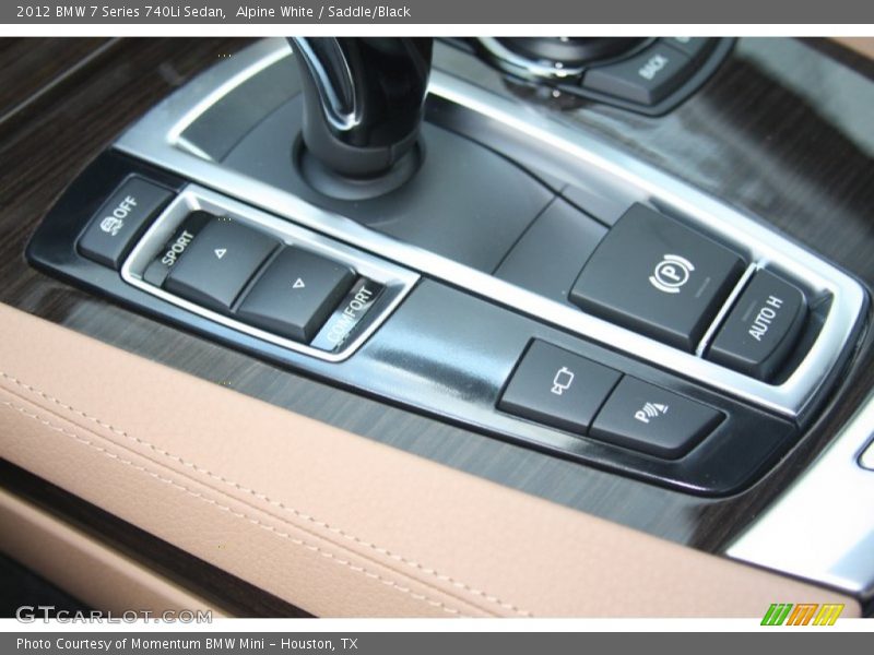 Controls of 2012 7 Series 740Li Sedan