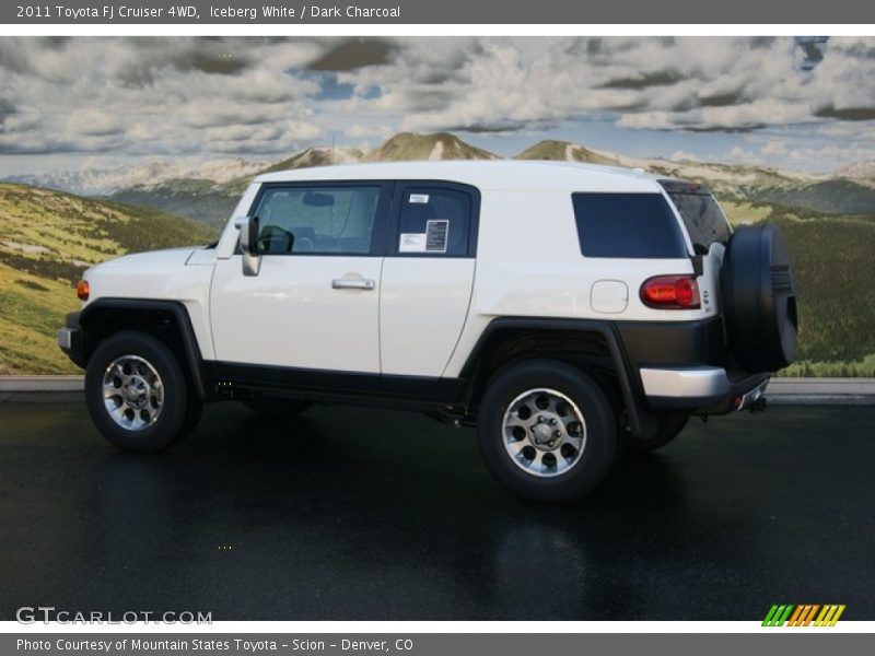 Iceberg White / Dark Charcoal 2011 Toyota FJ Cruiser 4WD