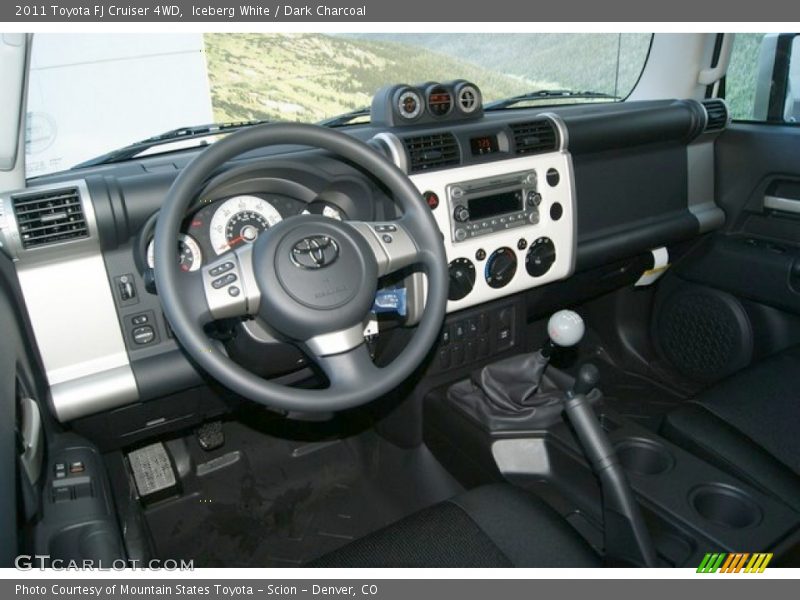 Dashboard of 2011 FJ Cruiser 4WD