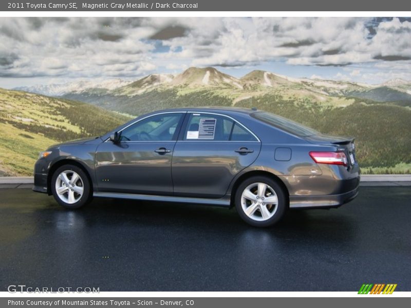 Magnetic Gray Metallic / Dark Charcoal 2011 Toyota Camry SE