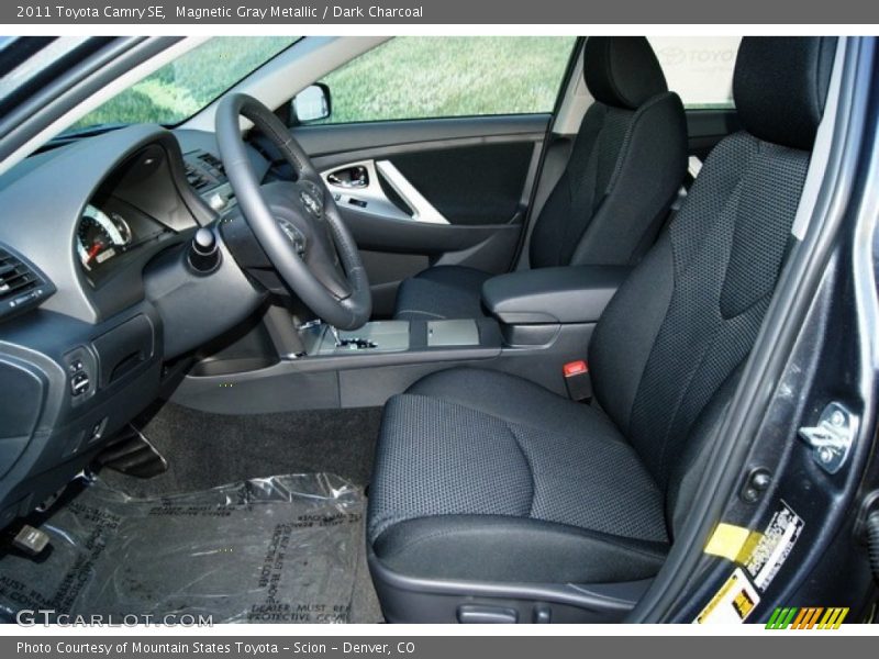 Magnetic Gray Metallic / Dark Charcoal 2011 Toyota Camry SE