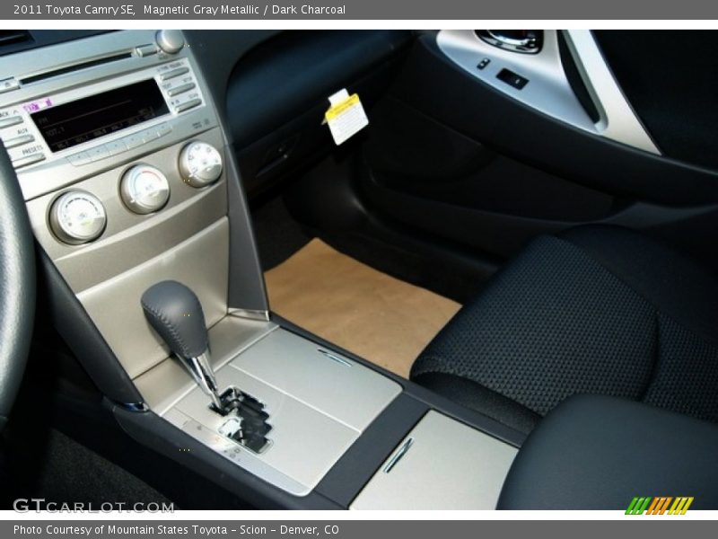 Magnetic Gray Metallic / Dark Charcoal 2011 Toyota Camry SE