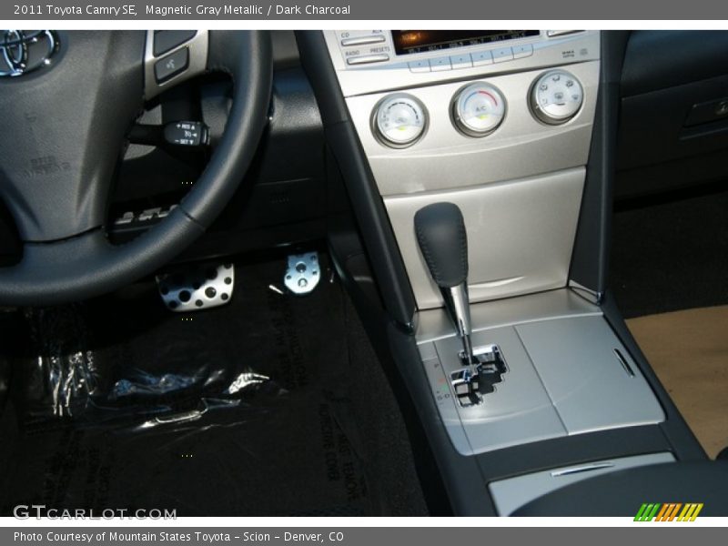 Magnetic Gray Metallic / Dark Charcoal 2011 Toyota Camry SE