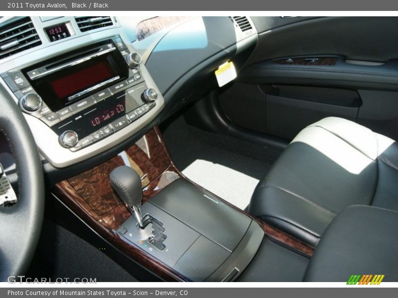 Black / Black 2011 Toyota Avalon