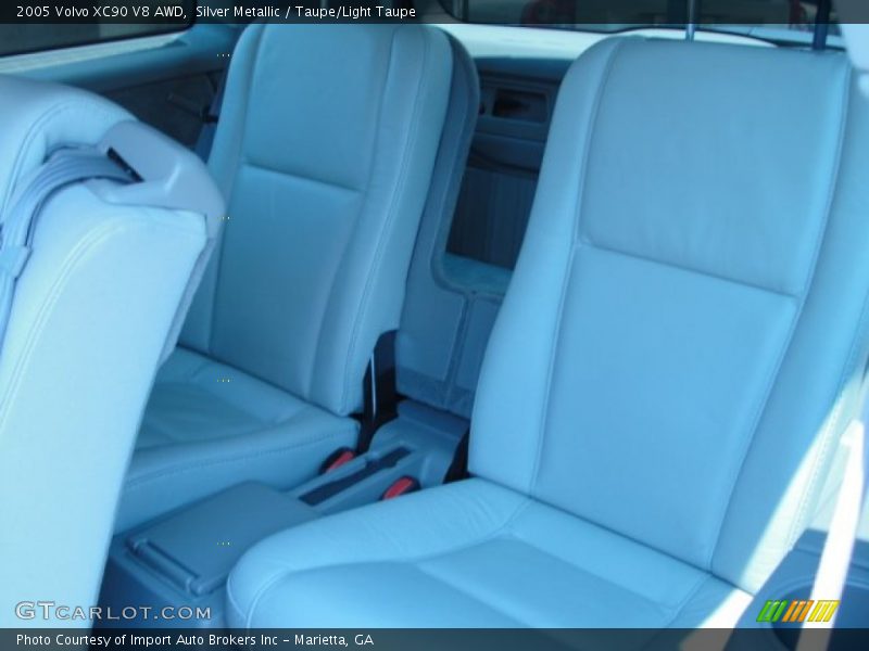 Silver Metallic / Taupe/Light Taupe 2005 Volvo XC90 V8 AWD