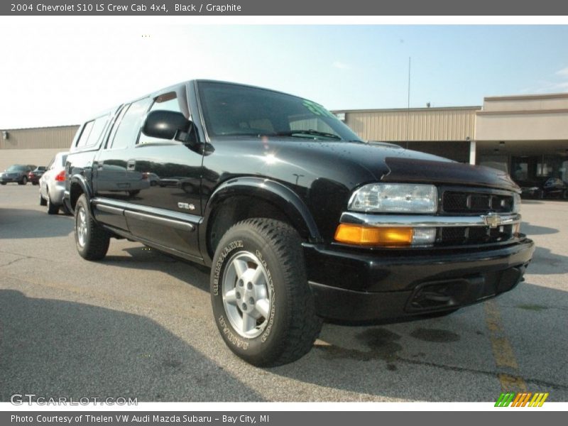 Black / Graphite 2004 Chevrolet S10 LS Crew Cab 4x4