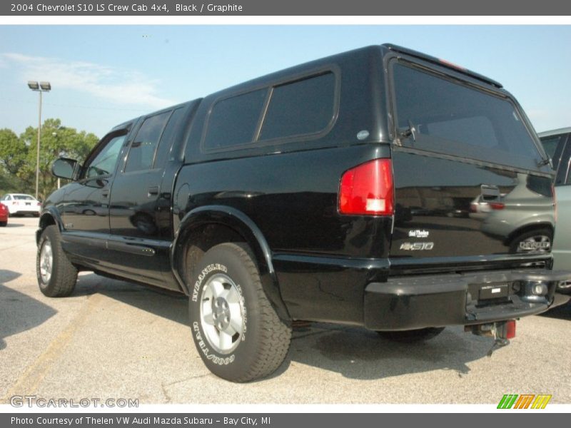 Black / Graphite 2004 Chevrolet S10 LS Crew Cab 4x4