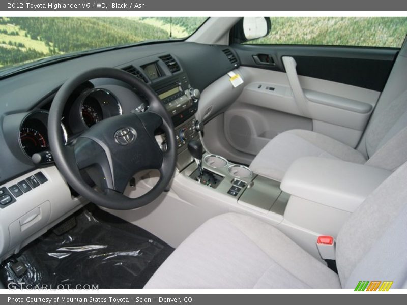 Black / Ash 2012 Toyota Highlander V6 4WD