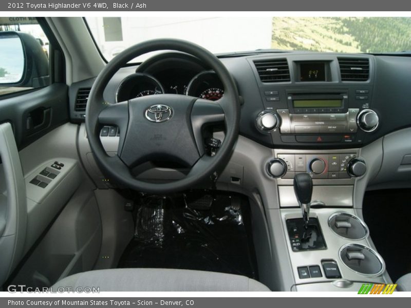 Black / Ash 2012 Toyota Highlander V6 4WD
