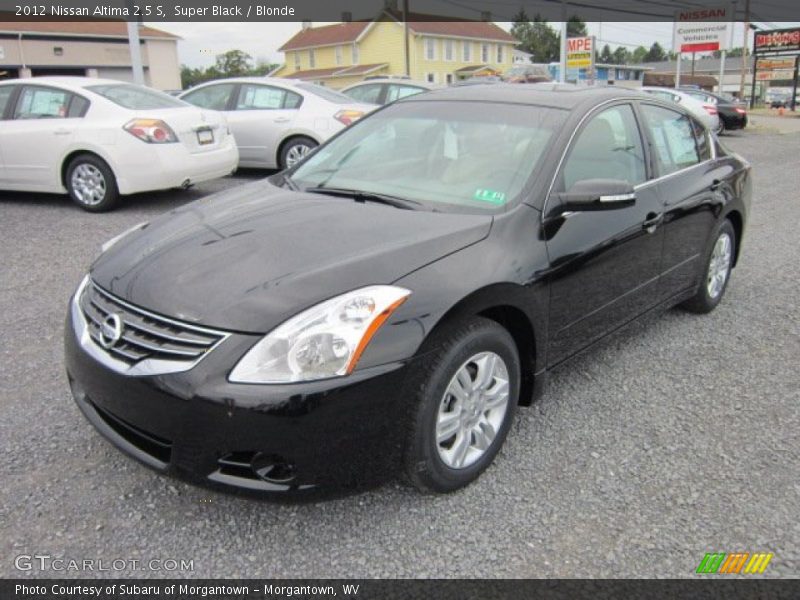Front 3/4 View of 2012 Altima 2.5 S