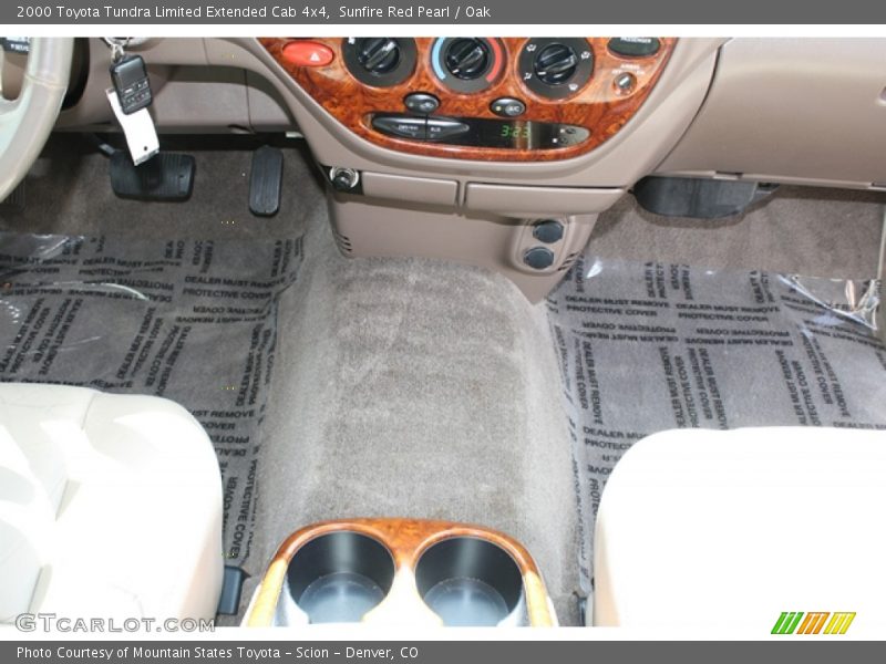Sunfire Red Pearl / Oak 2000 Toyota Tundra Limited Extended Cab 4x4