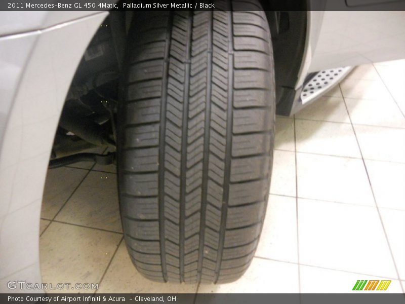 Palladium Silver Metallic / Black 2011 Mercedes-Benz GL 450 4Matic