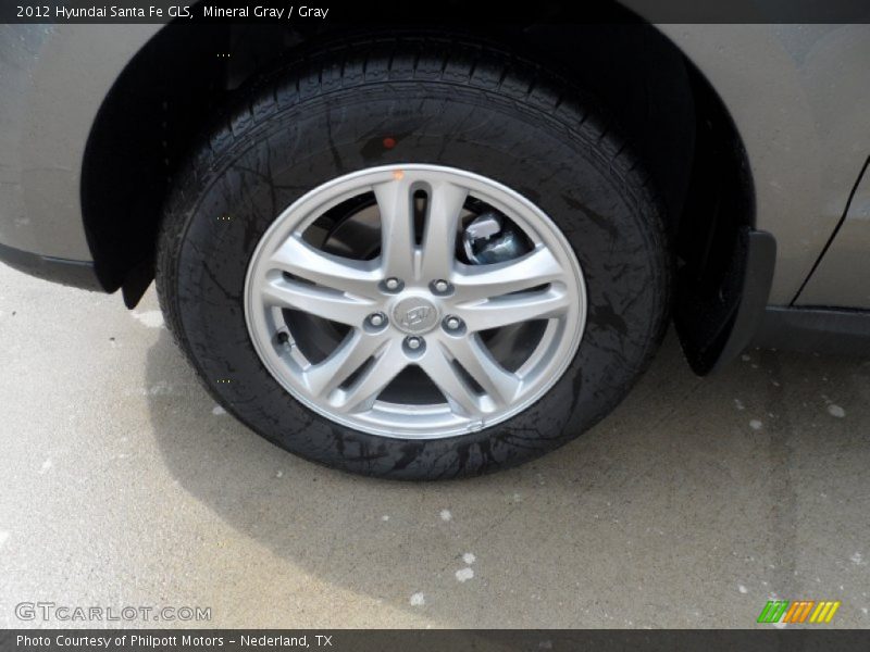 Mineral Gray / Gray 2012 Hyundai Santa Fe GLS