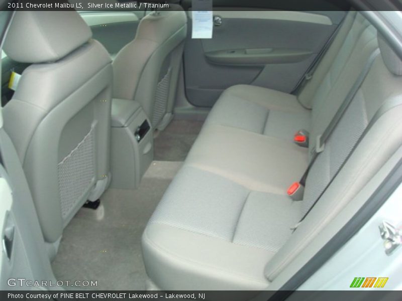 Silver Ice Metallic / Titanium 2011 Chevrolet Malibu LS