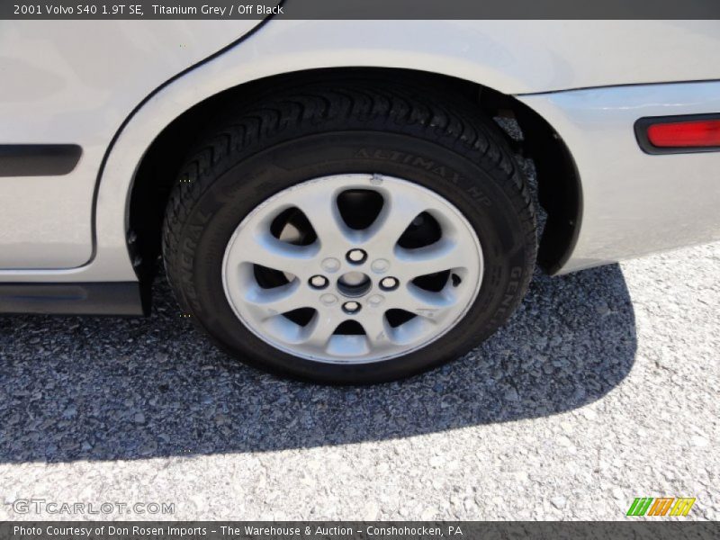 Titanium Grey / Off Black 2001 Volvo S40 1.9T SE