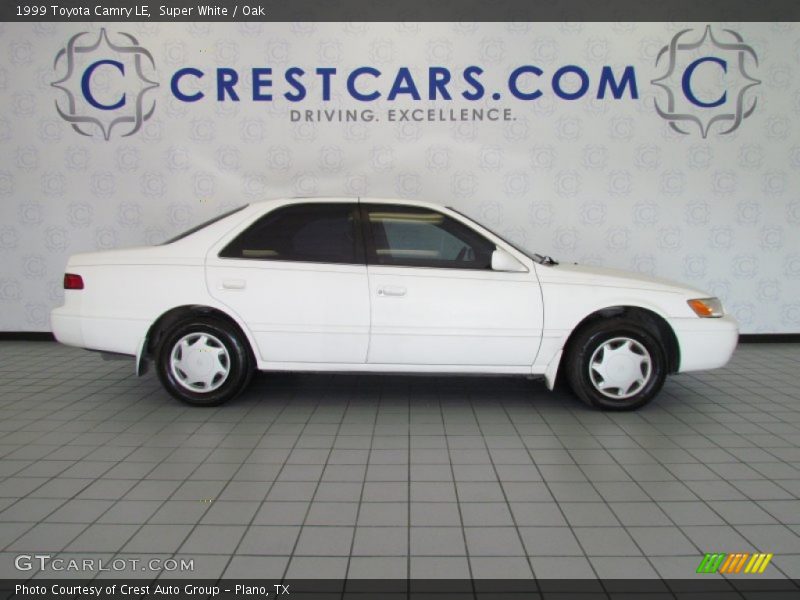 Super White / Oak 1999 Toyota Camry LE