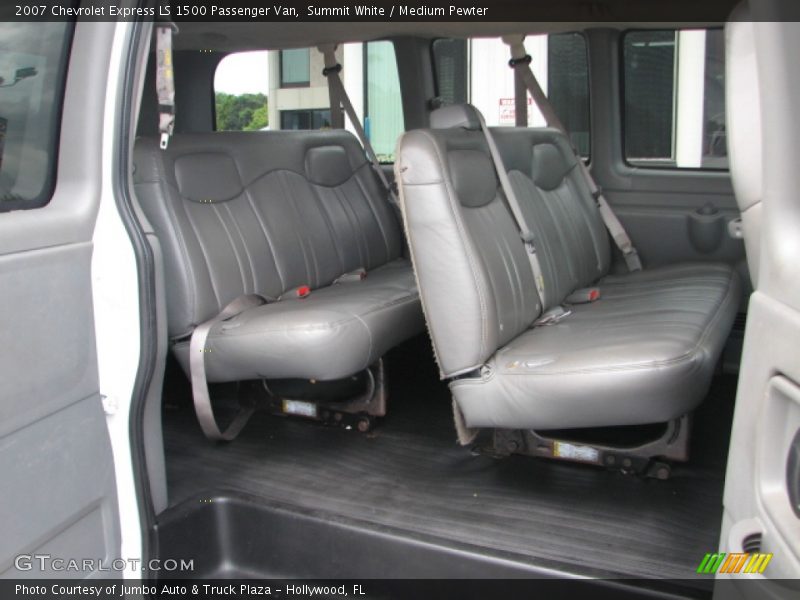  2007 Express LS 1500 Passenger Van Medium Pewter Interior