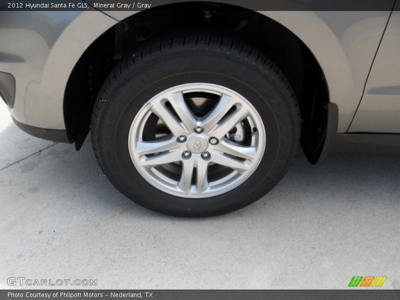 Mineral Gray / Gray 2012 Hyundai Santa Fe GLS