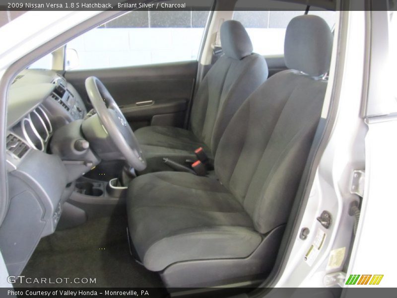 Brillant Silver / Charcoal 2009 Nissan Versa 1.8 S Hatchback