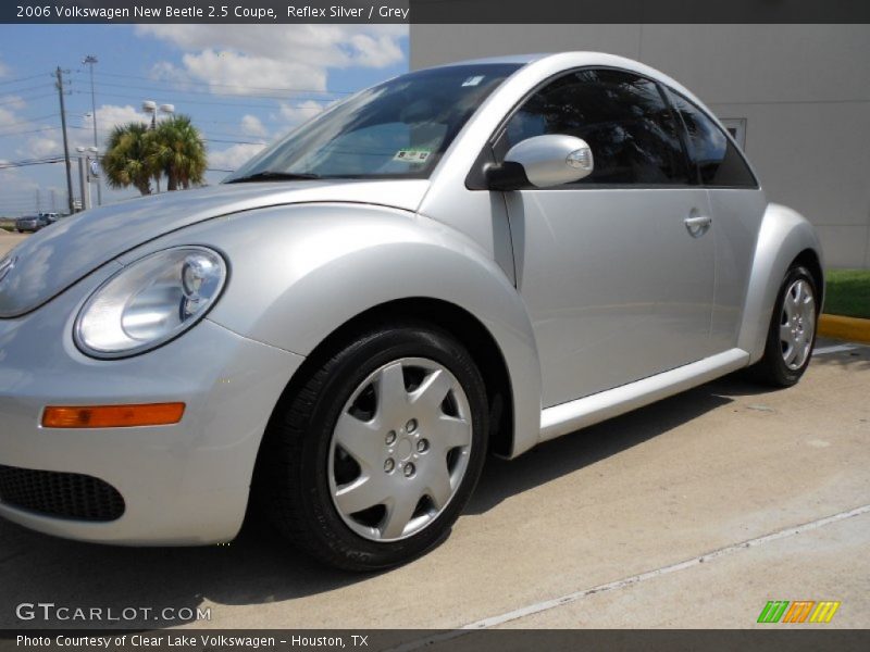 Reflex Silver / Grey 2006 Volkswagen New Beetle 2.5 Coupe