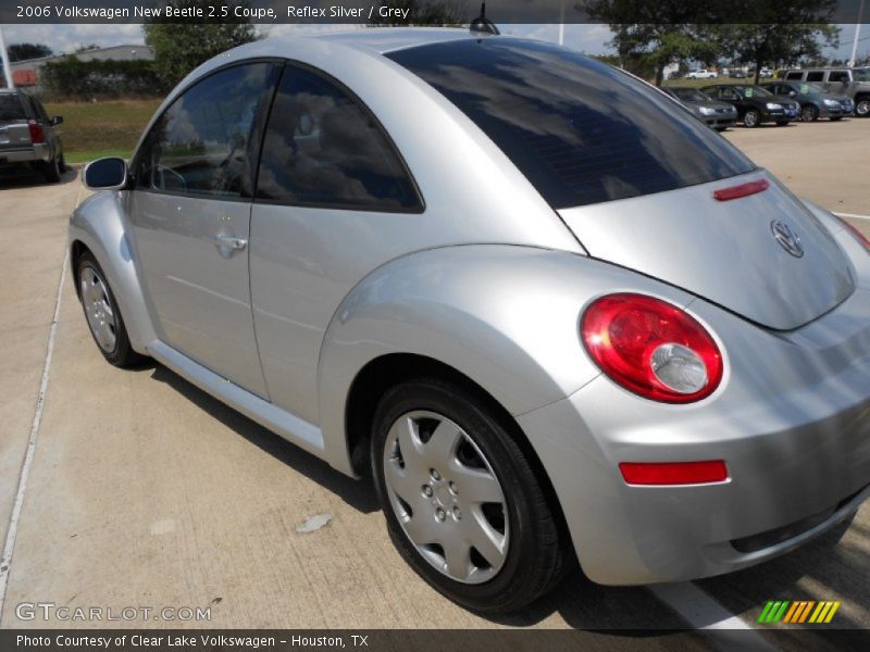 Reflex Silver / Grey 2006 Volkswagen New Beetle 2.5 Coupe