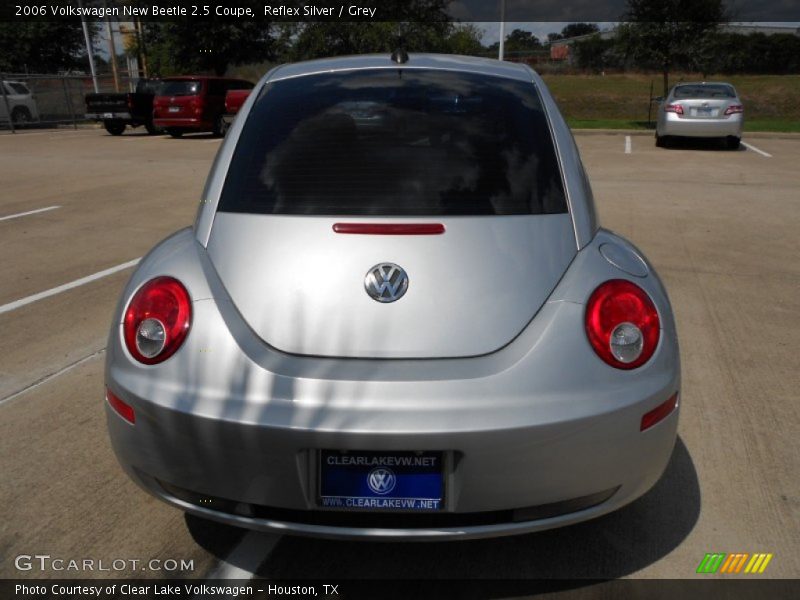 Reflex Silver / Grey 2006 Volkswagen New Beetle 2.5 Coupe