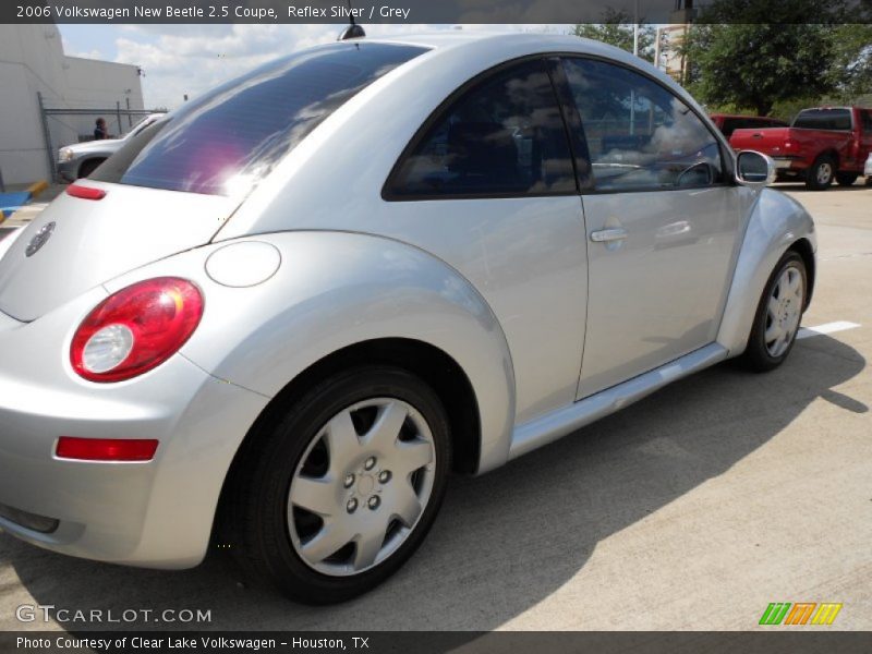 Reflex Silver / Grey 2006 Volkswagen New Beetle 2.5 Coupe