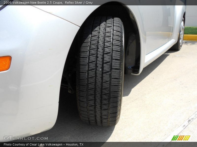Reflex Silver / Grey 2006 Volkswagen New Beetle 2.5 Coupe