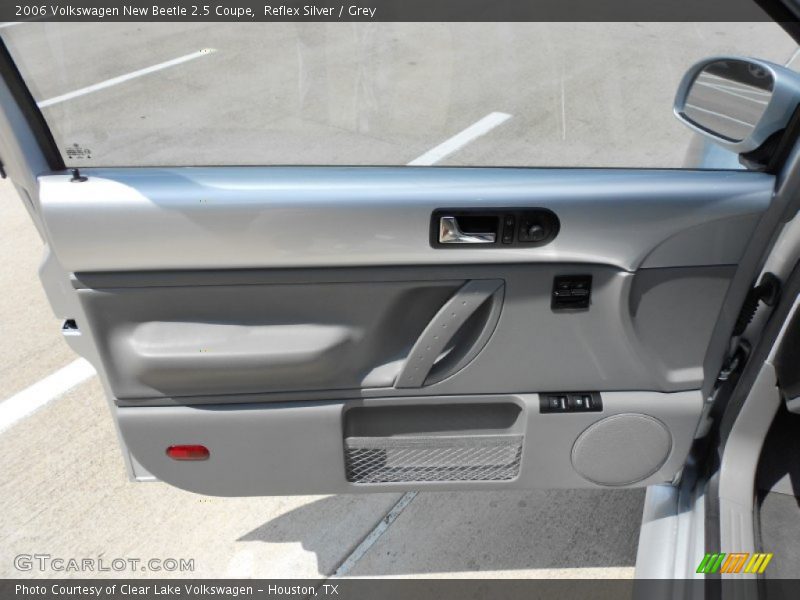 Reflex Silver / Grey 2006 Volkswagen New Beetle 2.5 Coupe