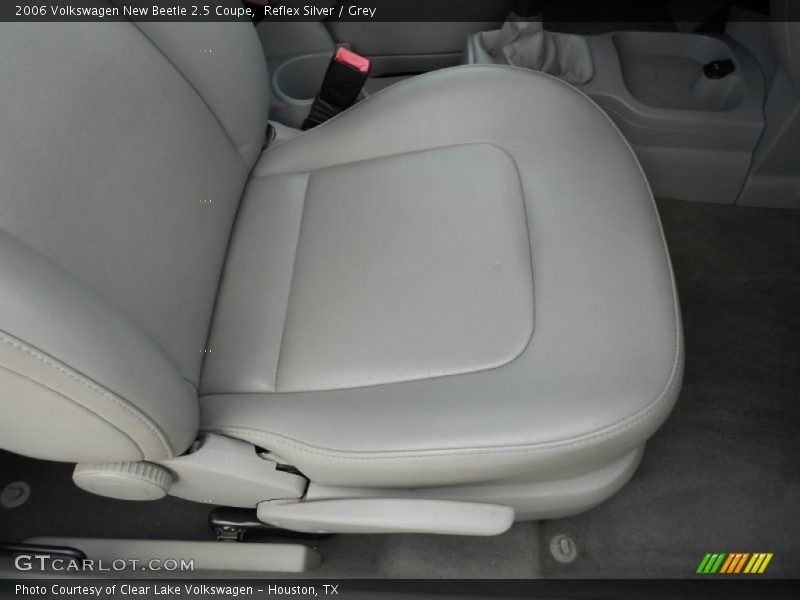 Reflex Silver / Grey 2006 Volkswagen New Beetle 2.5 Coupe