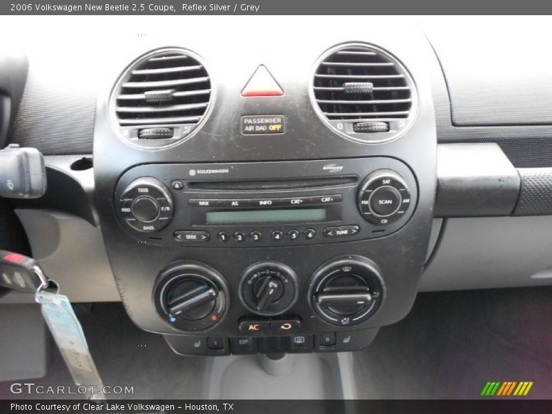 Reflex Silver / Grey 2006 Volkswagen New Beetle 2.5 Coupe