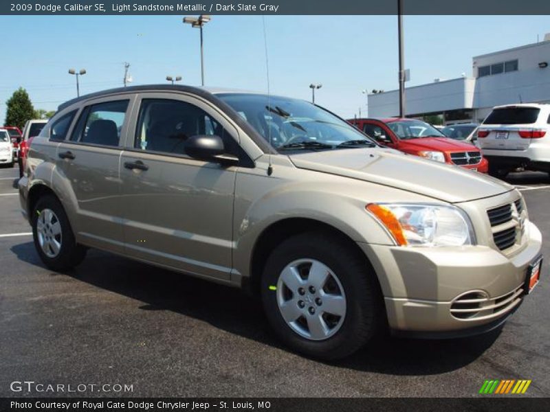 Light Sandstone Metallic / Dark Slate Gray 2009 Dodge Caliber SE