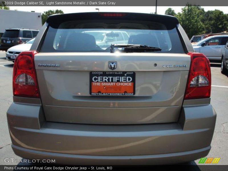 Light Sandstone Metallic / Dark Slate Gray 2009 Dodge Caliber SE