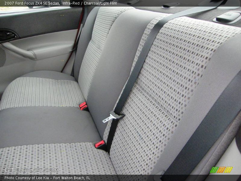 Infra-Red / Charcoal/Light Flint 2007 Ford Focus ZX4 SE Sedan