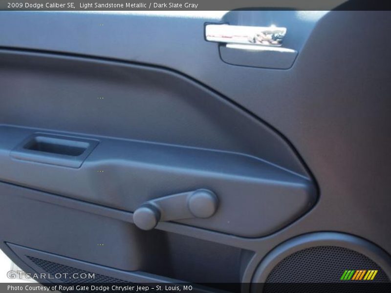 Light Sandstone Metallic / Dark Slate Gray 2009 Dodge Caliber SE