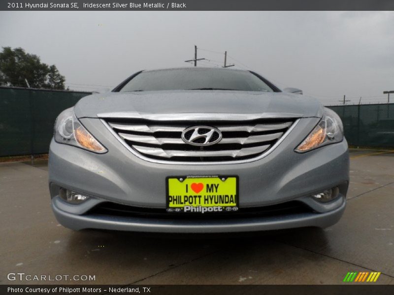 Iridescent Silver Blue Metallic / Black 2011 Hyundai Sonata SE