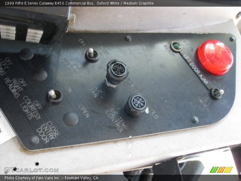 Oxford White / Medium Graphite 1999 Ford E Series Cutaway E450 Commercial Bus