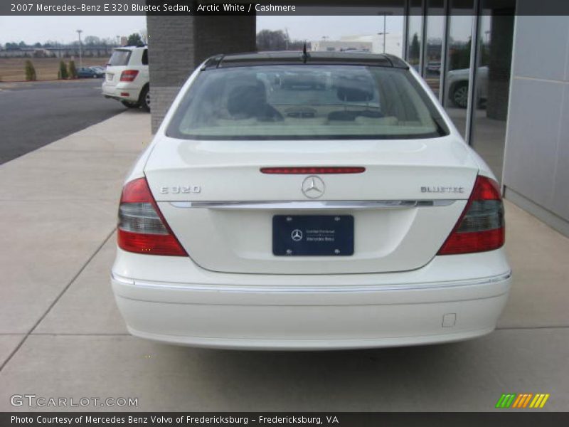 Arctic White / Cashmere 2007 Mercedes-Benz E 320 Bluetec Sedan