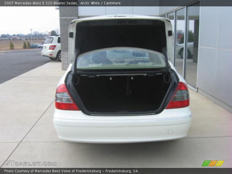 Arctic White / Cashmere 2007 Mercedes-Benz E 320 Bluetec Sedan